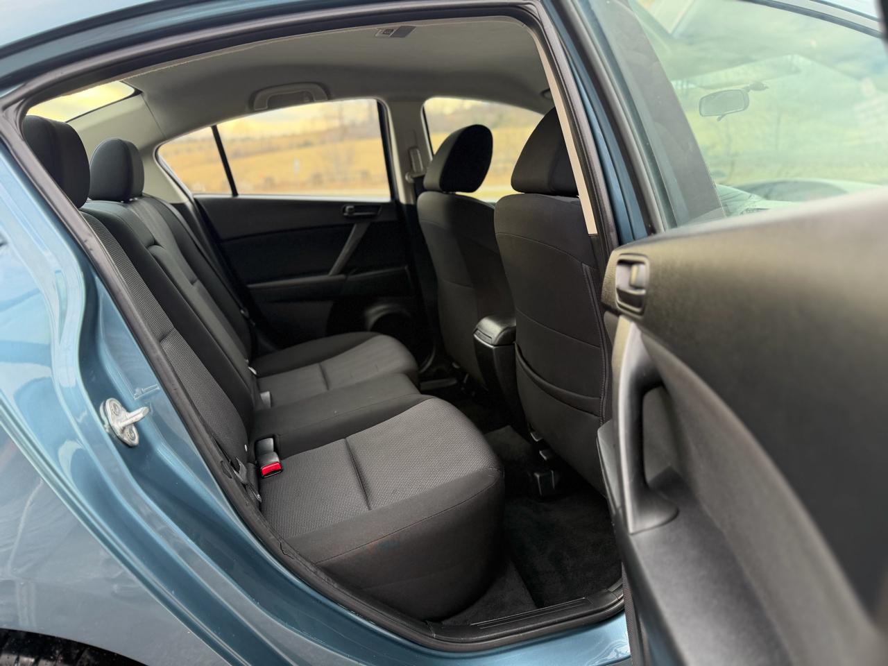 Mazda MAZDA3 4dr Sdn Auto i Sport 2010