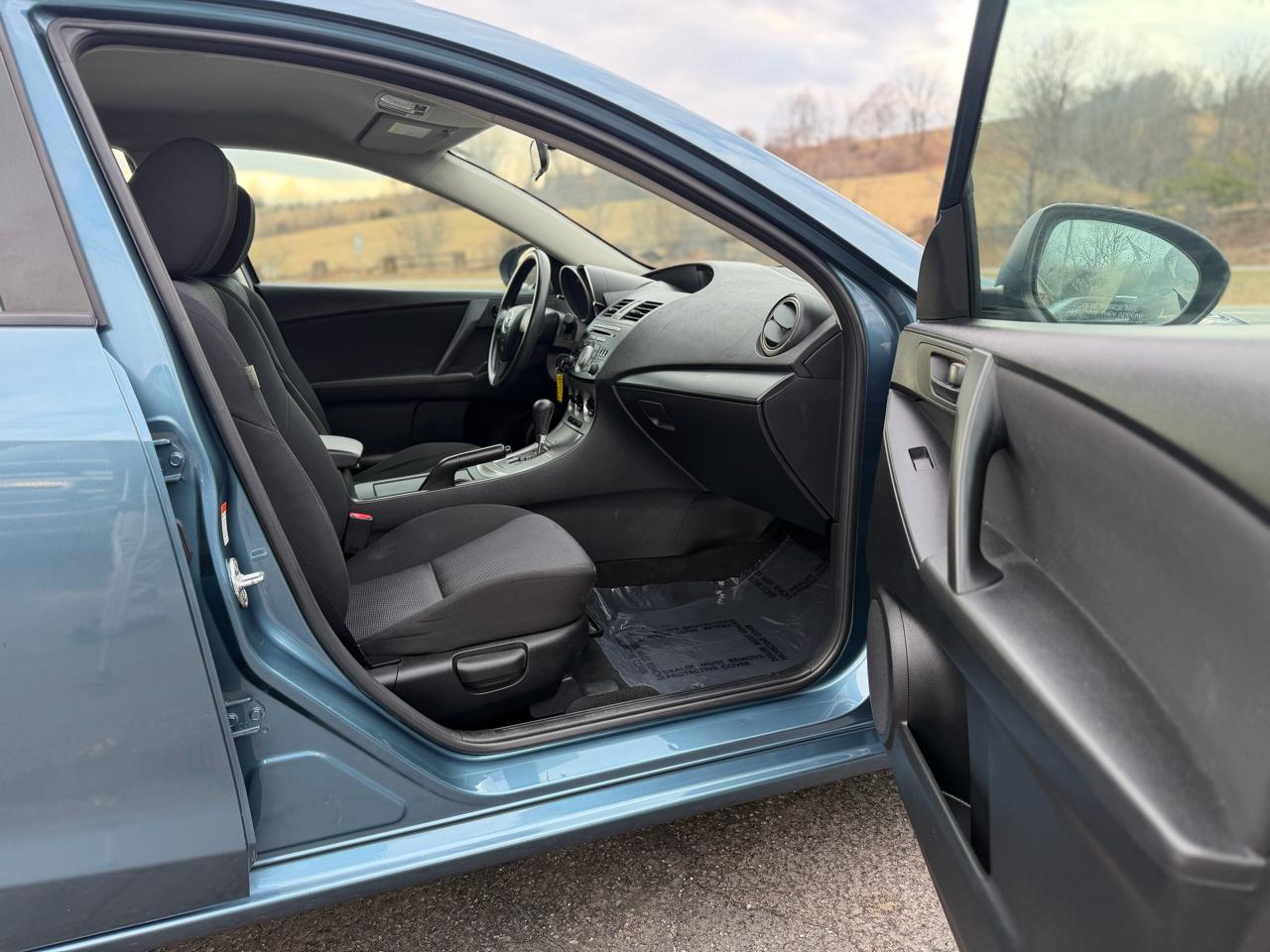 Mazda MAZDA3 4dr Sdn Auto i Sport 2010