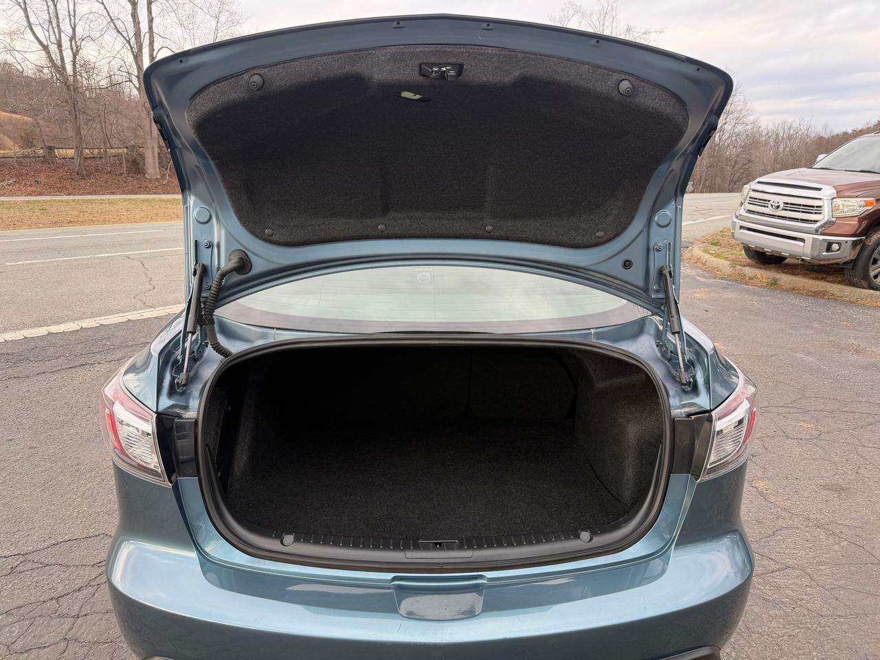 Mazda MAZDA3 4dr Sdn Auto i Sport 2010