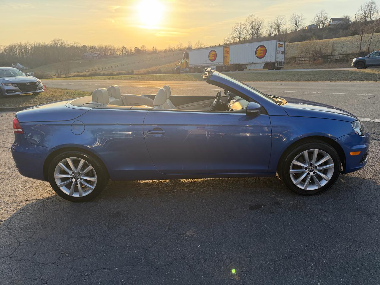 Volkswagen Eos 2dr Convertible DSG 2.0T 2012