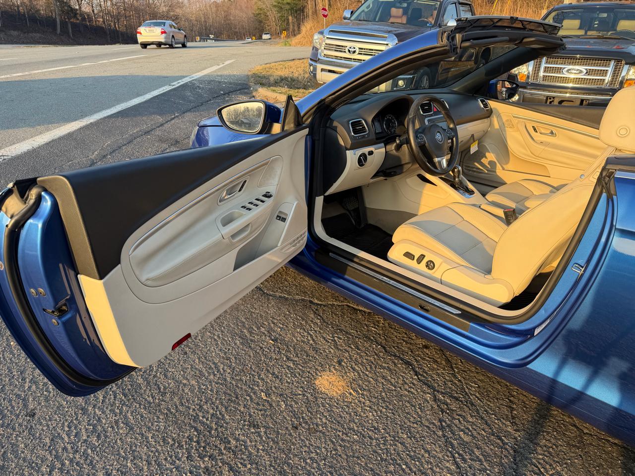 Volkswagen Eos 2dr Convertible DSG 2.0T 2012