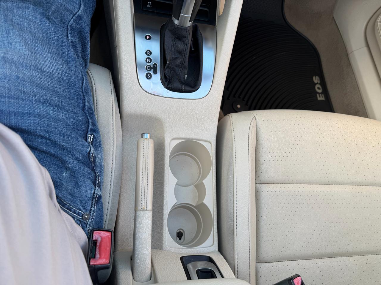 Volkswagen Eos 2dr Convertible DSG 2.0T 2012