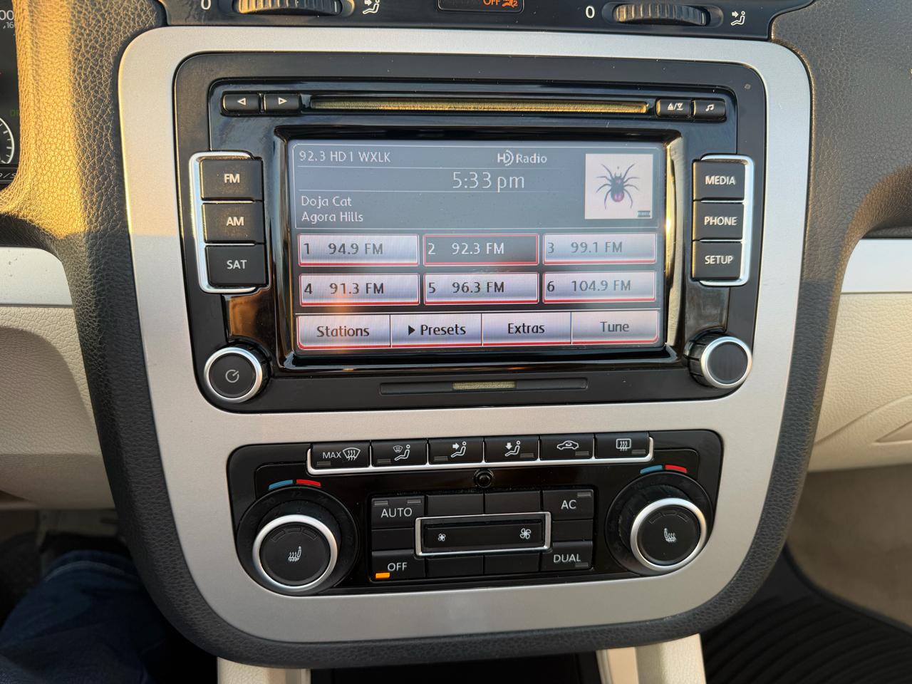 Volkswagen Eos 2dr Convertible DSG 2.0T 2012