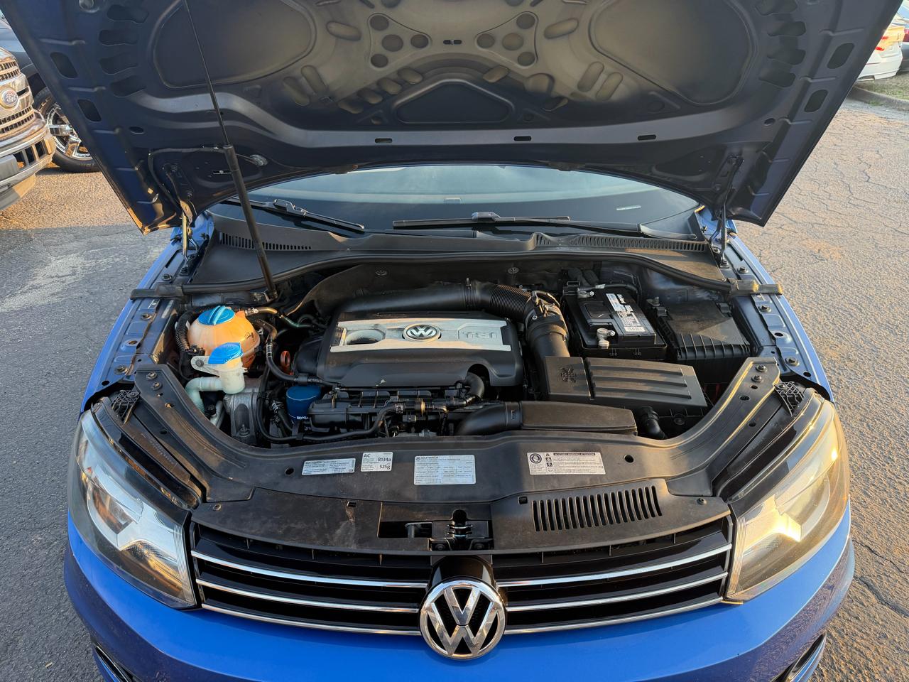 Volkswagen Eos 2dr Convertible DSG 2.0T 2012