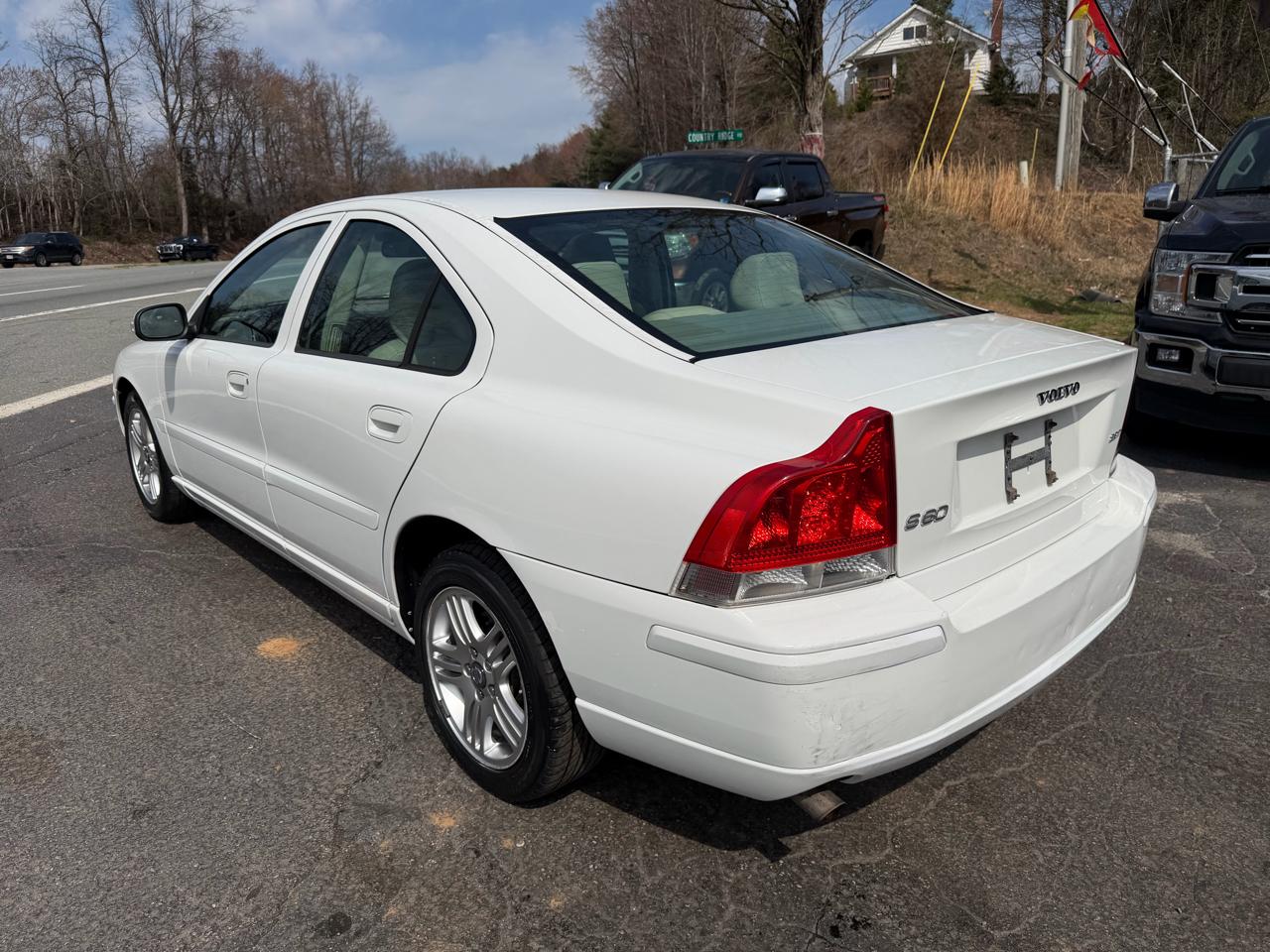 Volvo S60 4dr Sdn 2.5T FWD 2008
