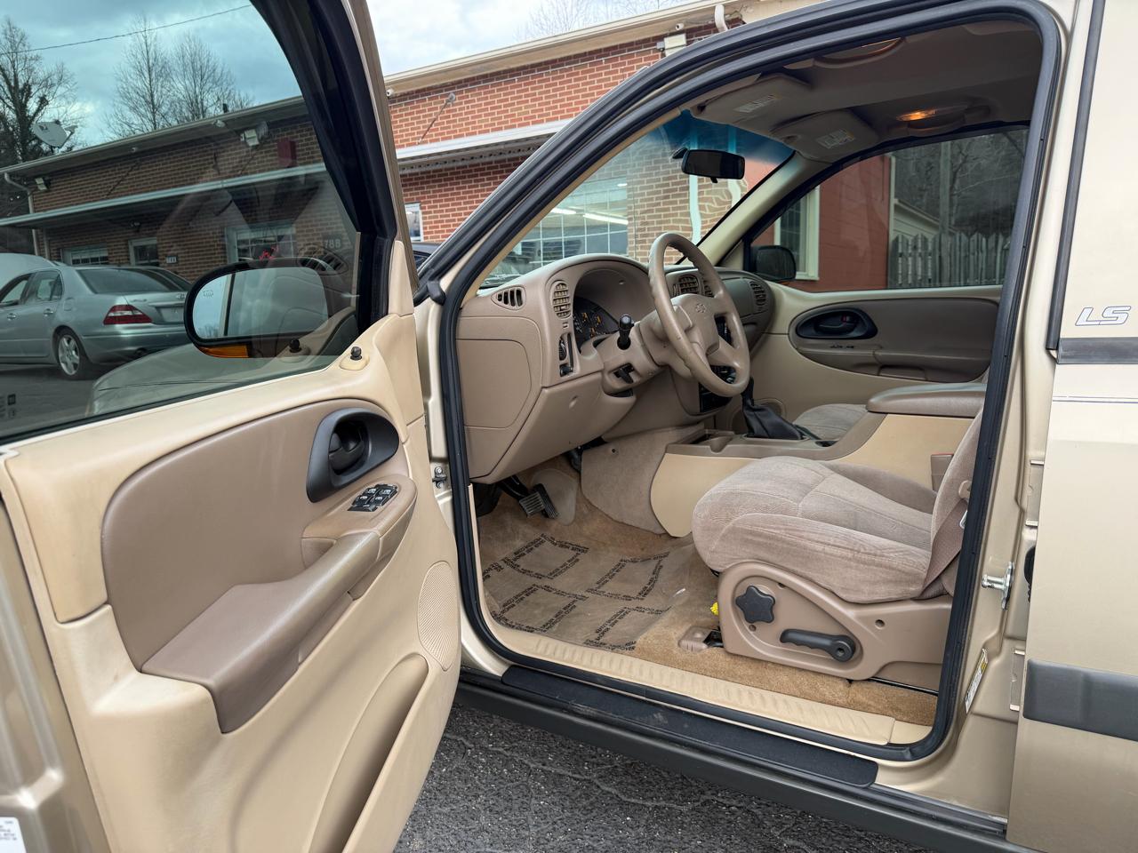 Chevrolet TrailBlazer 4dr 4WD LT 2004