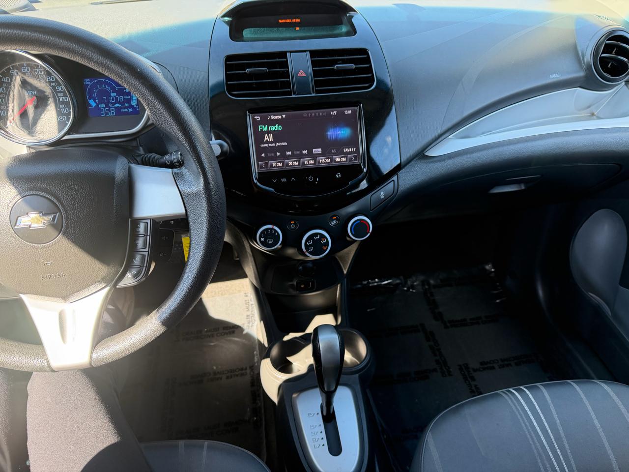 Chevrolet Spark 1LT 2015