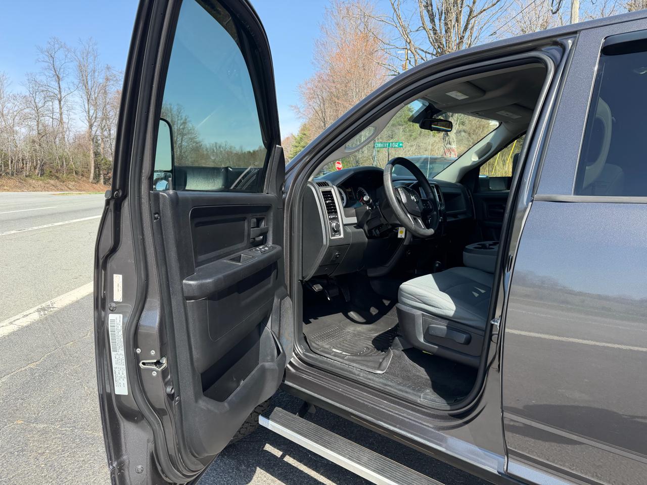 RAM 2500 Tradesman 4WD 2015