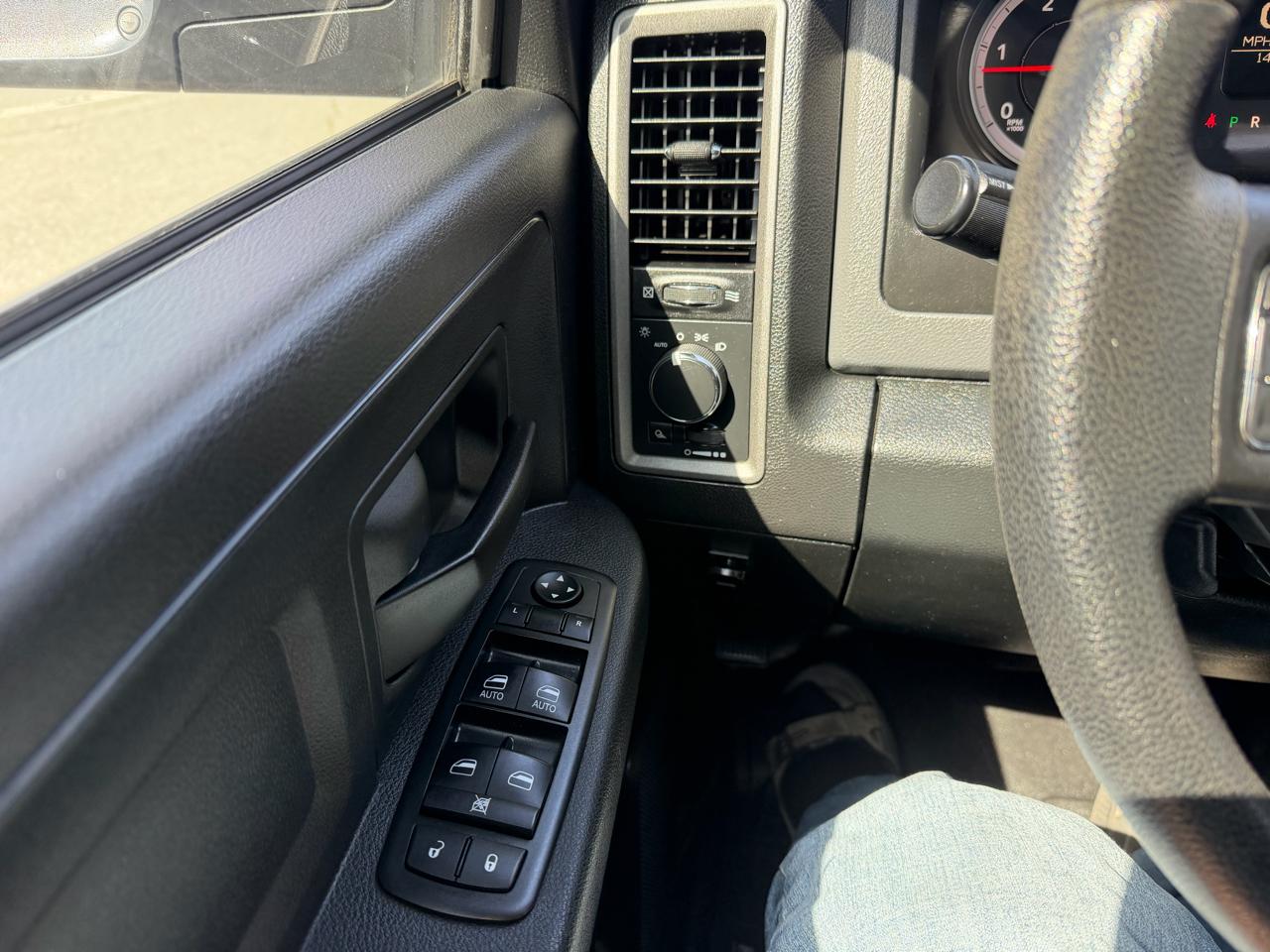 RAM 2500 Tradesman 4WD 2015