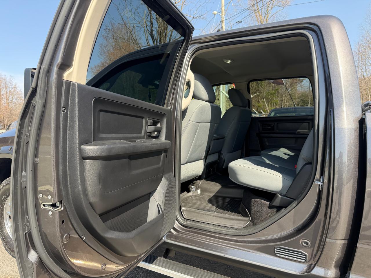 RAM 2500 Tradesman 4WD 2015