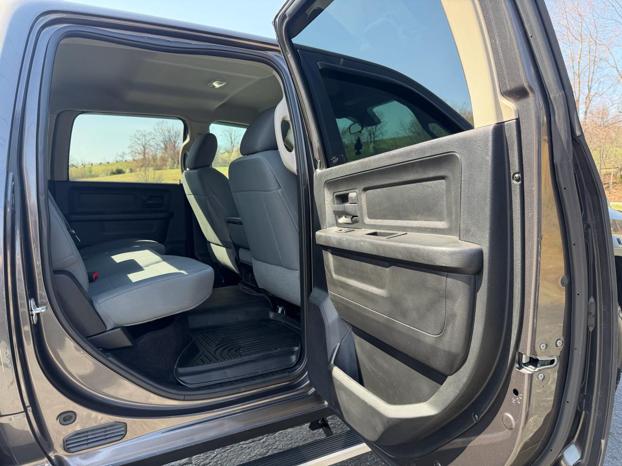 RAM 2500 Tradesman 4WD 2015