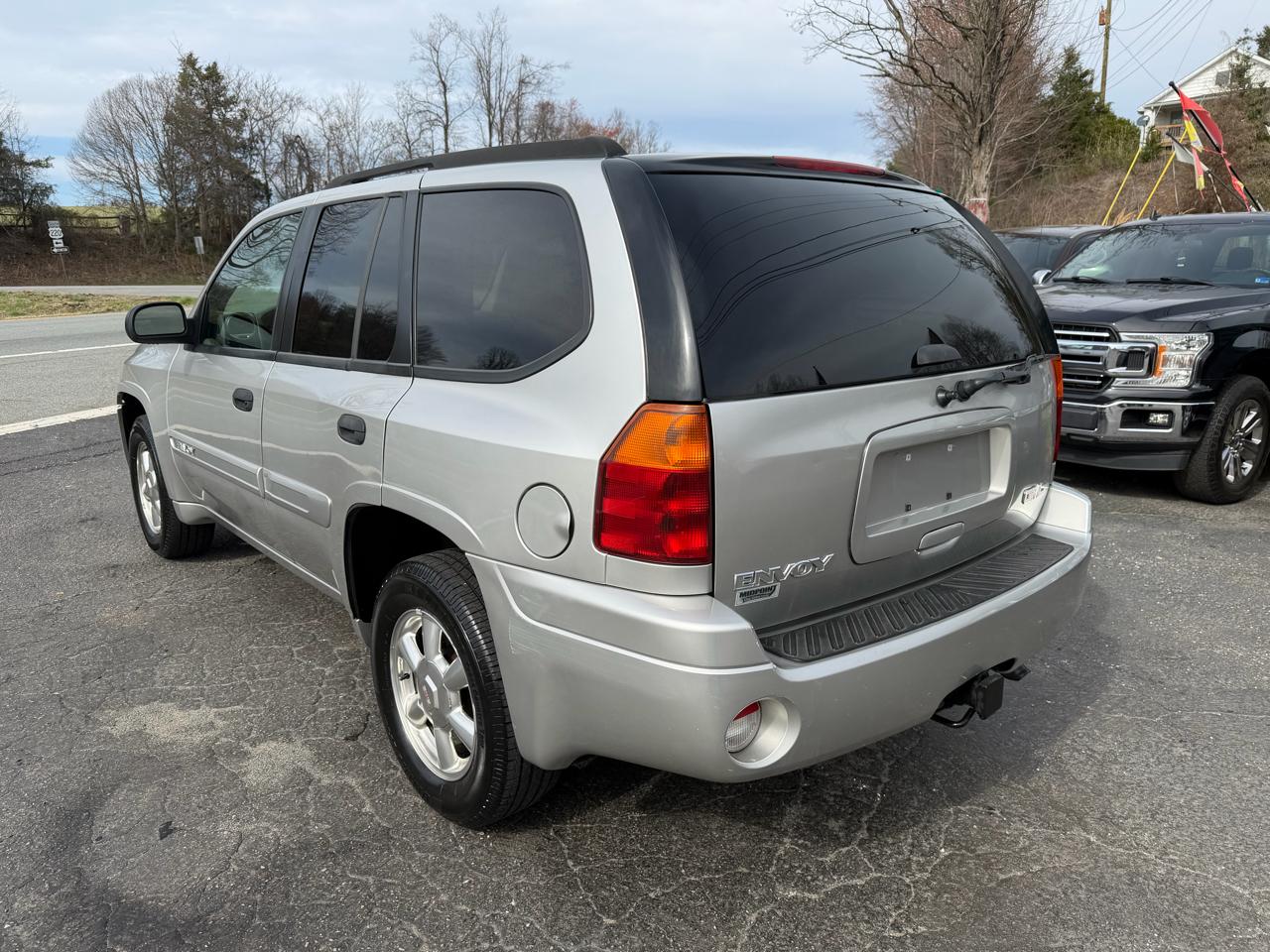 GMC Envoy 4dr 4WD SLE 2005