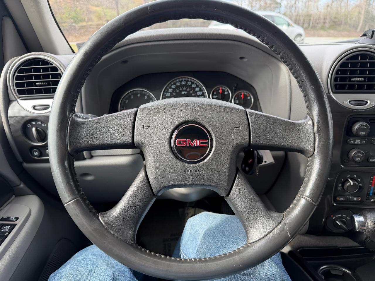 GMC Envoy 4dr 4WD SLE 2005