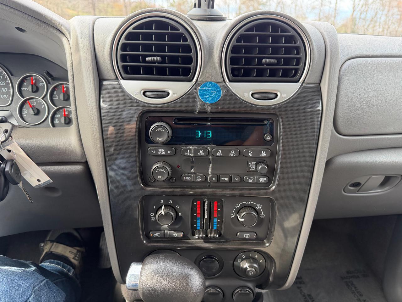 GMC Envoy 4dr 4WD SLE 2005