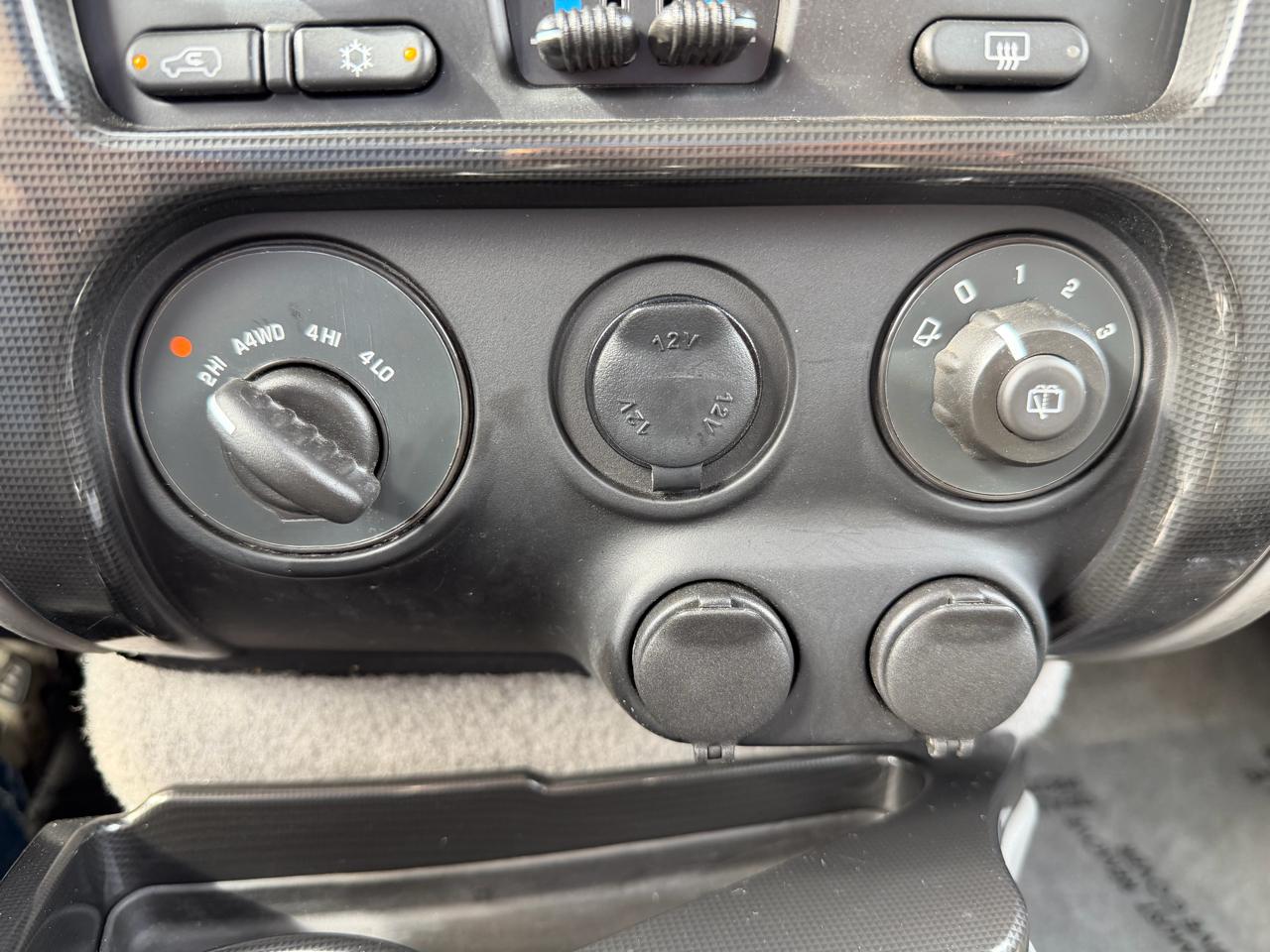 GMC Envoy 4dr 4WD SLE 2005