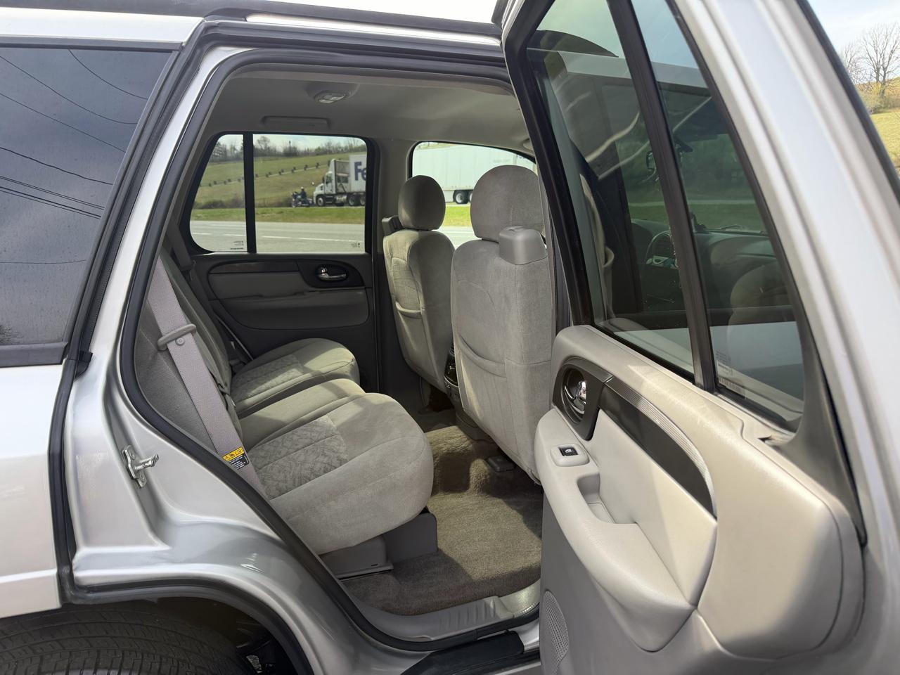 GMC Envoy 4dr 4WD SLE 2005