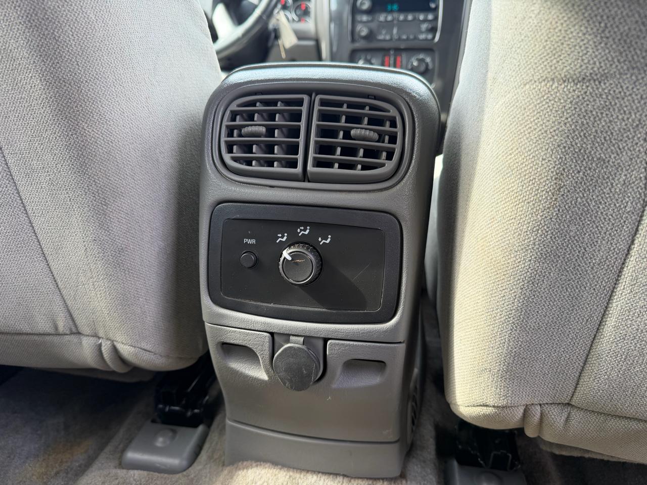 GMC Envoy 4dr 4WD SLE 2005