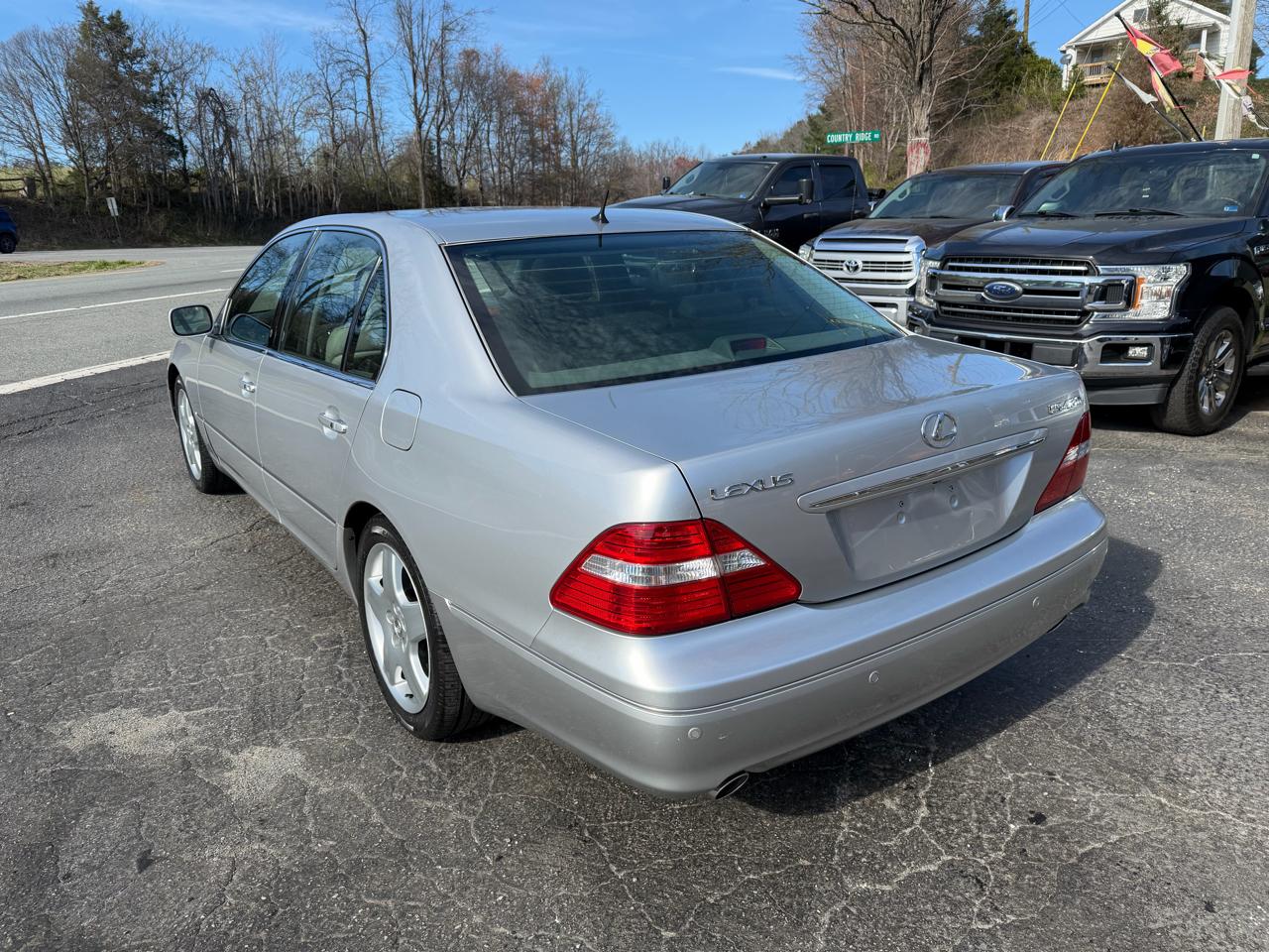 Lexus LS 430 4D Sedan 2006