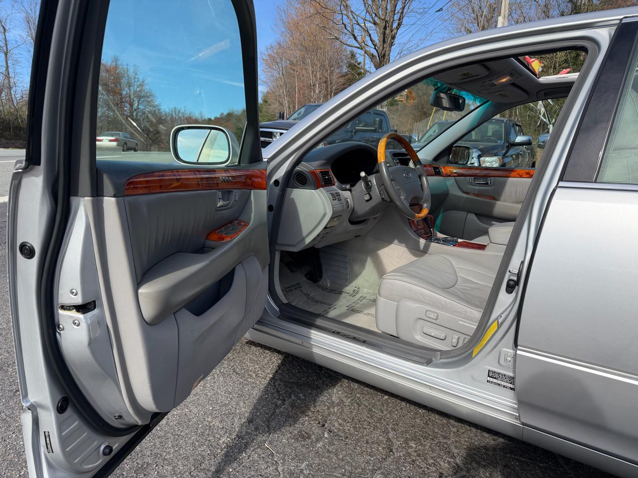 Lexus LS 430 4D Sedan 2006