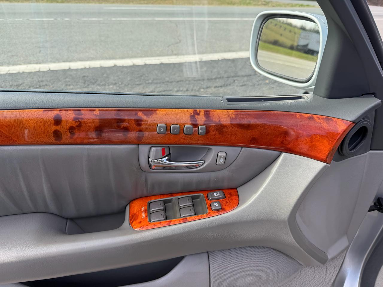 Lexus LS 430 4D Sedan 2006