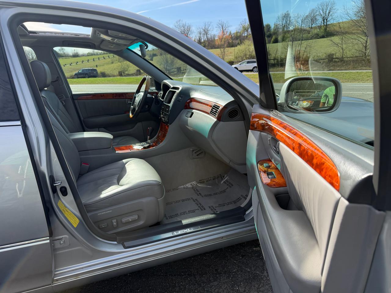 Lexus LS 430 4D Sedan 2006