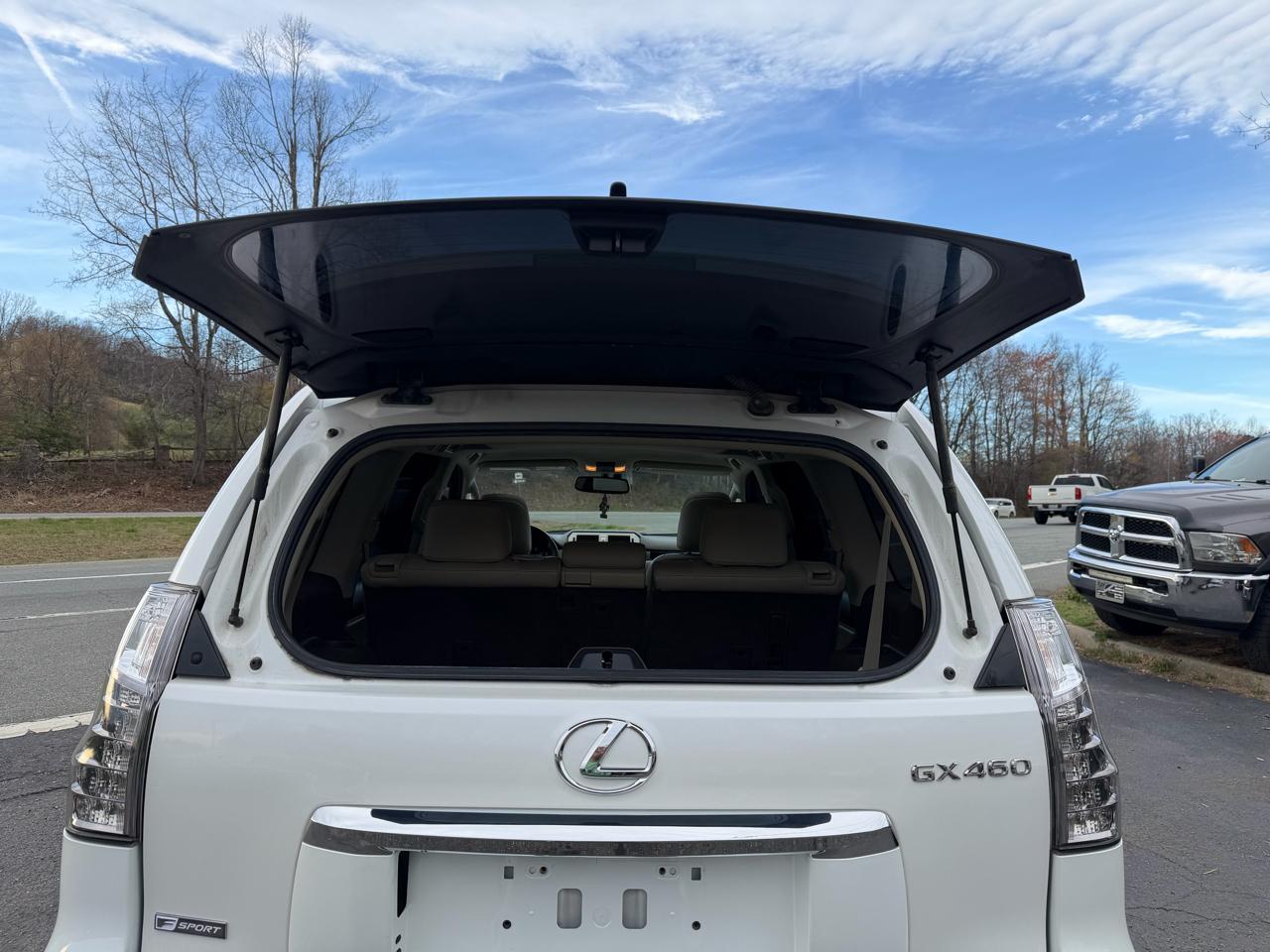 Lexus GX 460 Premium 4D SUV 4WD 2016