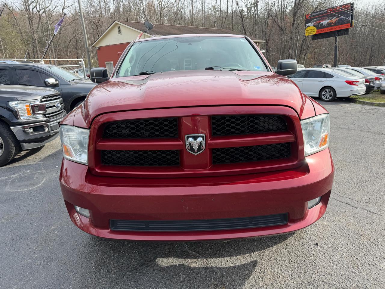 RAM 1500 4WD Crew Cab 140.5" Sport 2012