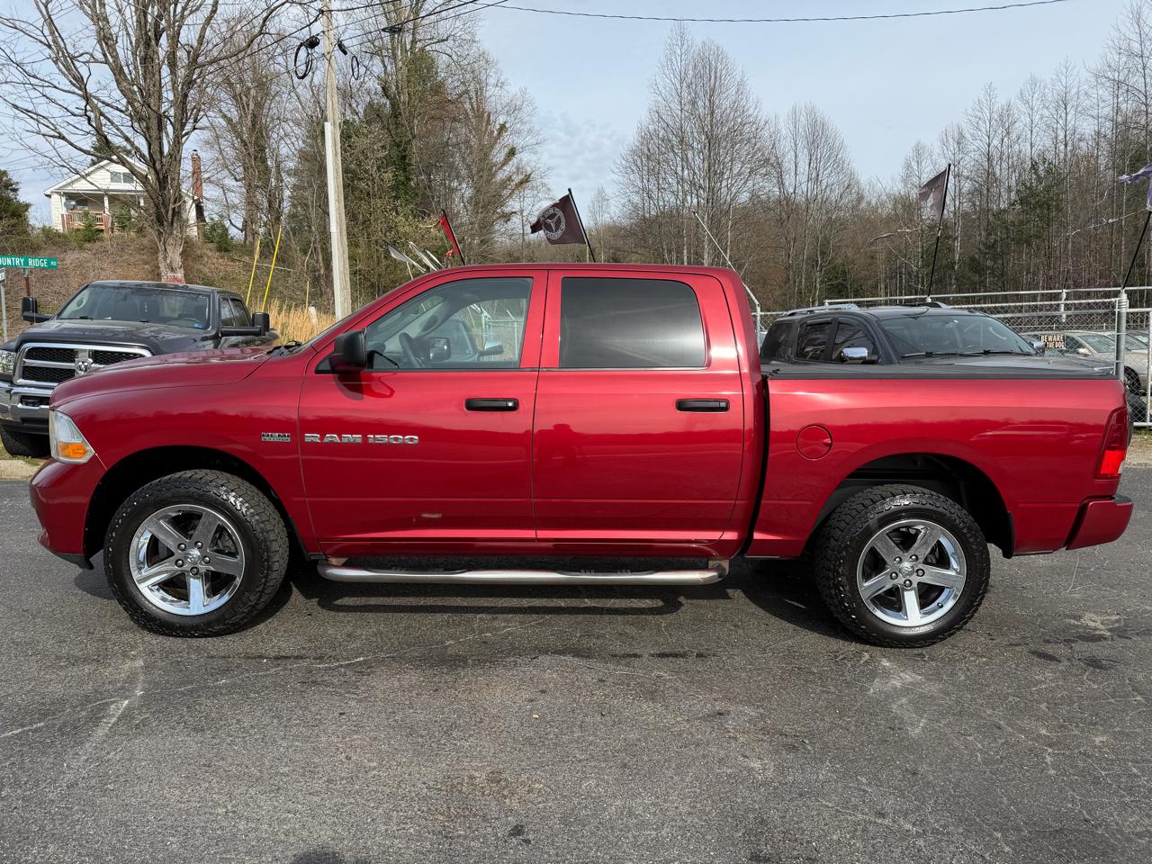 RAM 1500 4WD Crew Cab 140.5" Sport 2012