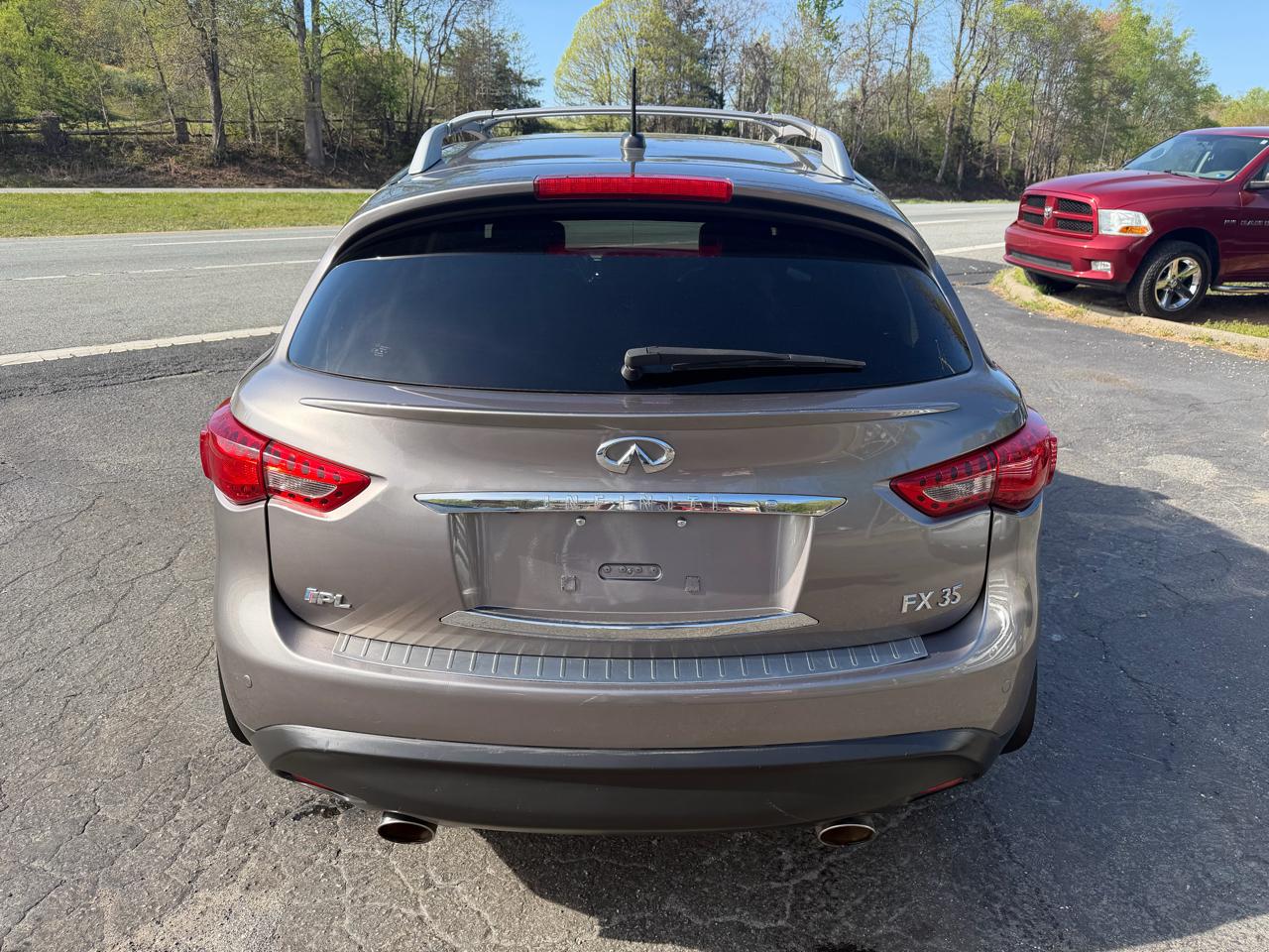 Infiniti FX35 AWD 4dr 2010