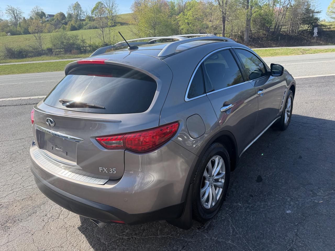 Infiniti FX35 AWD 4dr 2010