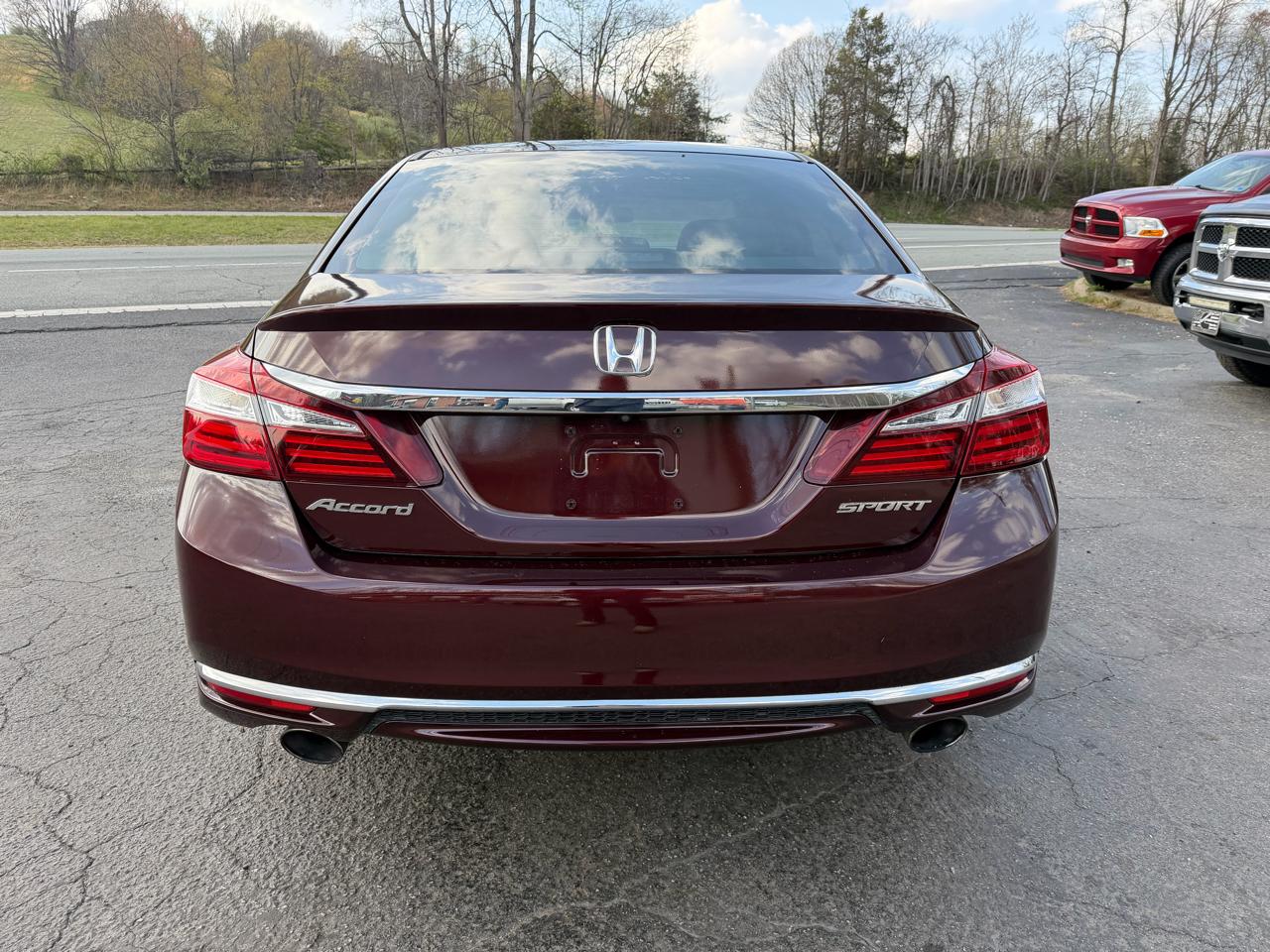 Honda Accord Sedan Sport 2.0T Auto 2017
