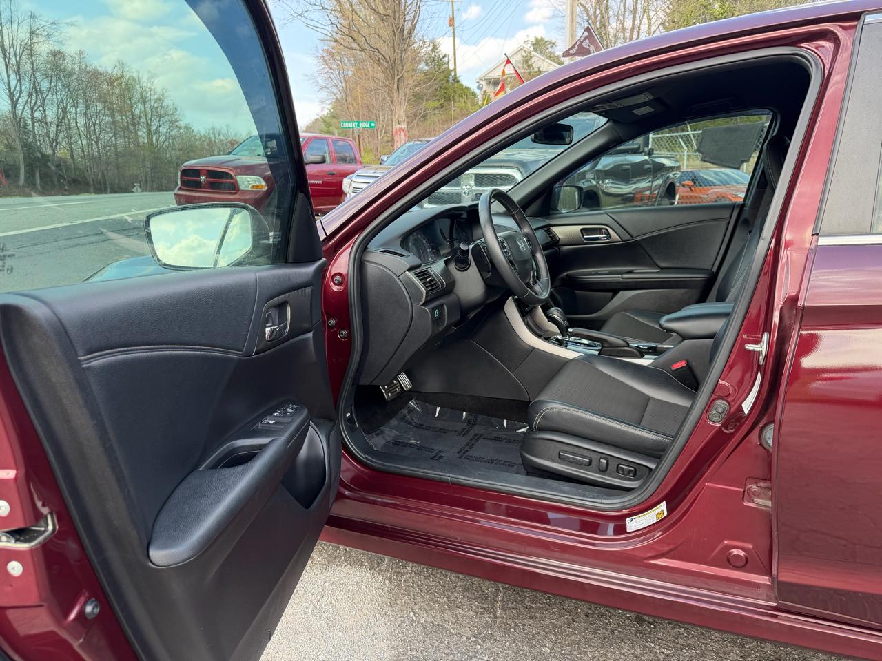 Honda Accord Sedan Sport 2.0T Auto 2017