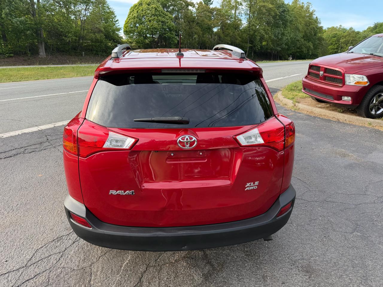 Toyota RAV4 AWD XLE 2014