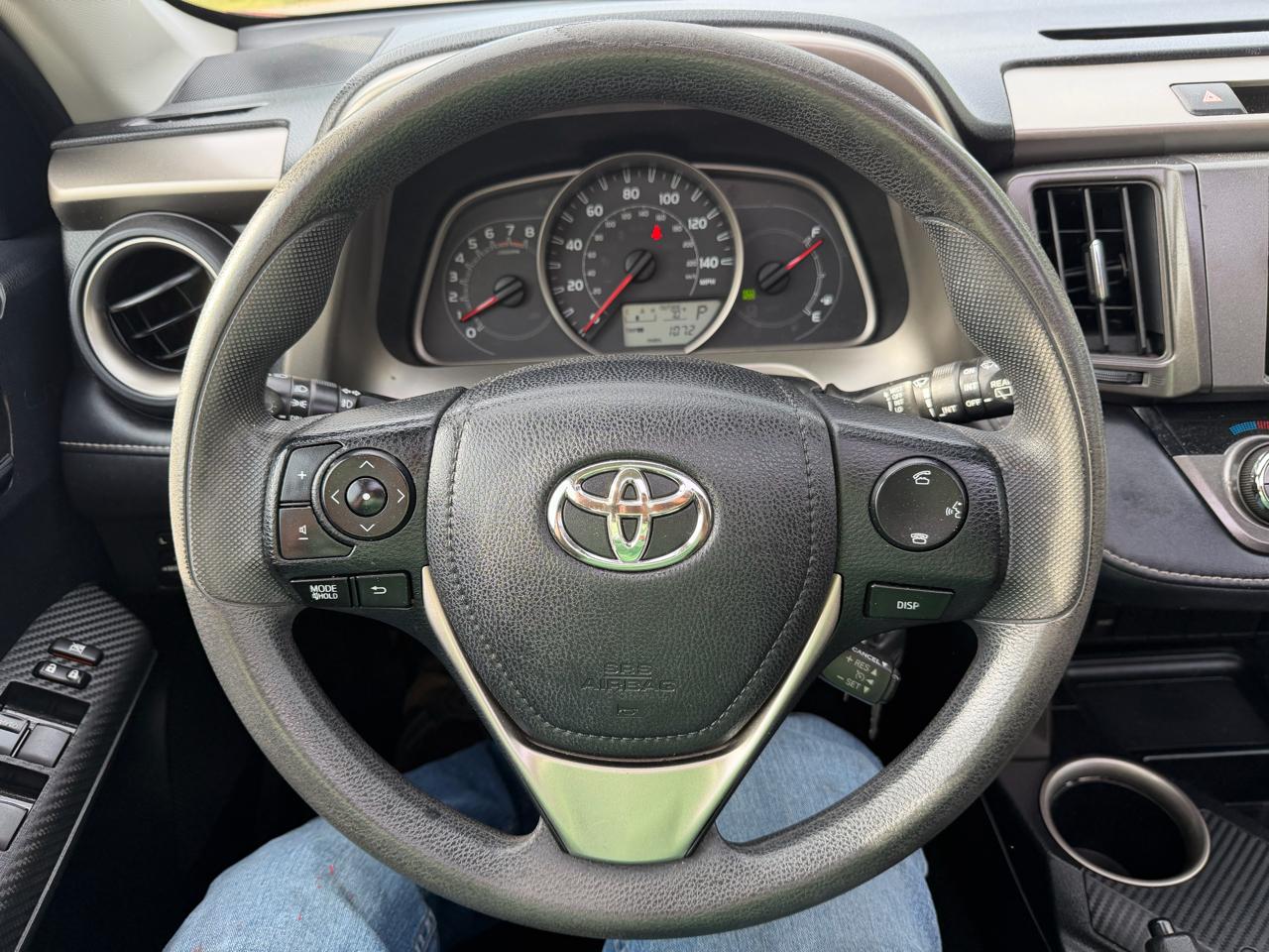 Toyota RAV4 AWD XLE 2014
