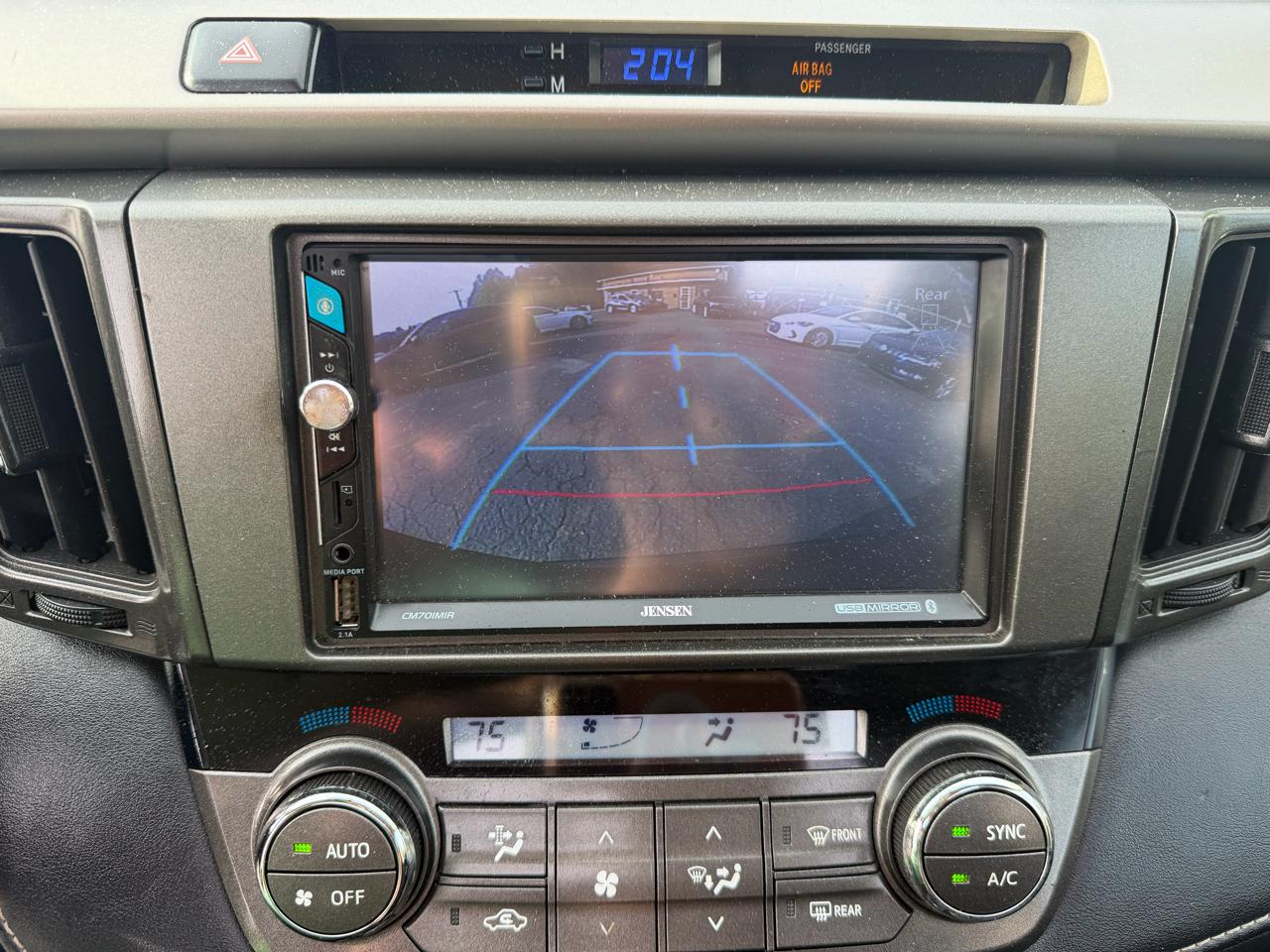 Toyota RAV4 AWD XLE 2014