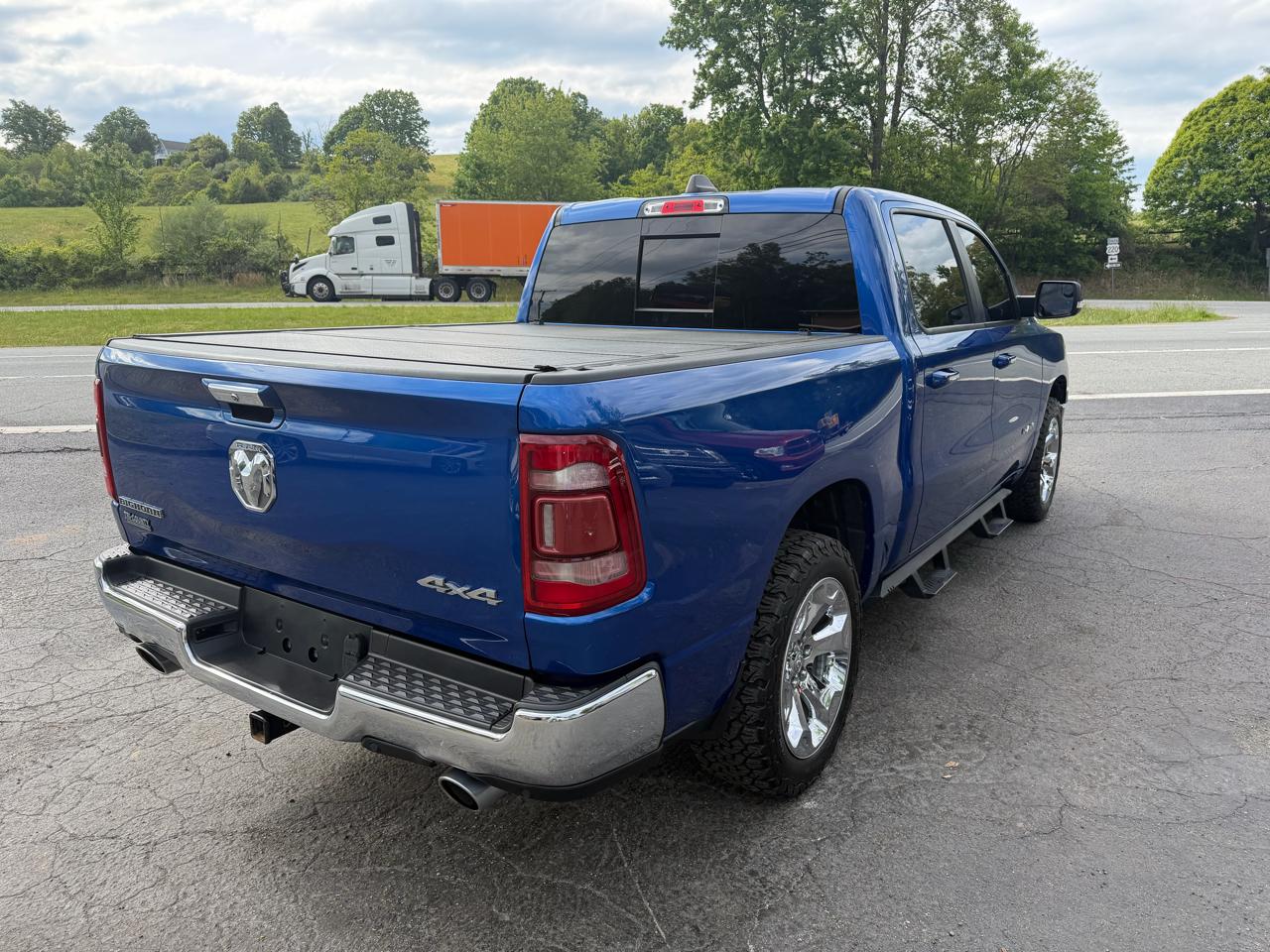 RAM 1500 Big Horn Crew Cab 4WD 2019
