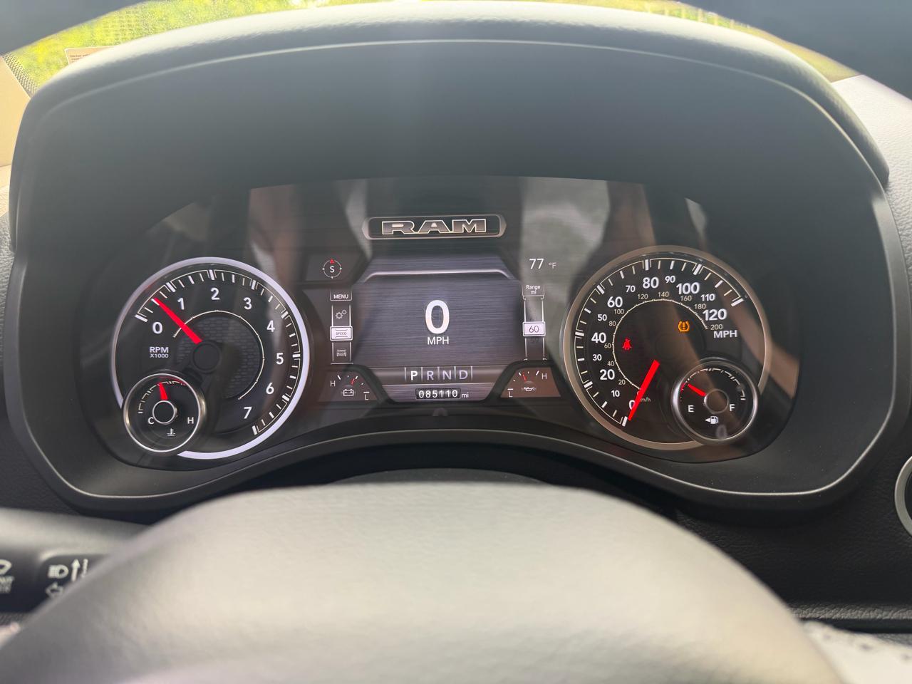 RAM 1500 Big Horn Crew Cab 4WD 2019