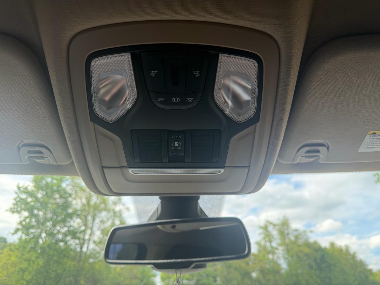 RAM 1500 Big Horn Crew Cab 4WD 2019
