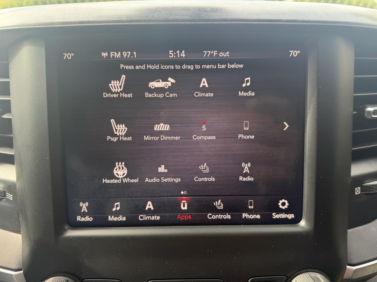 RAM 1500 Big Horn Crew Cab 4WD 2019