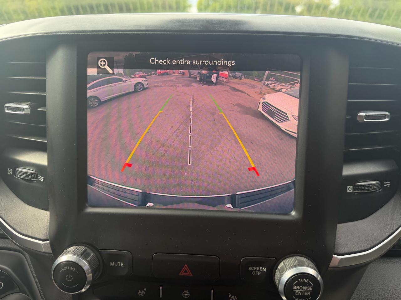 RAM 1500 Big Horn Crew Cab 4WD 2019