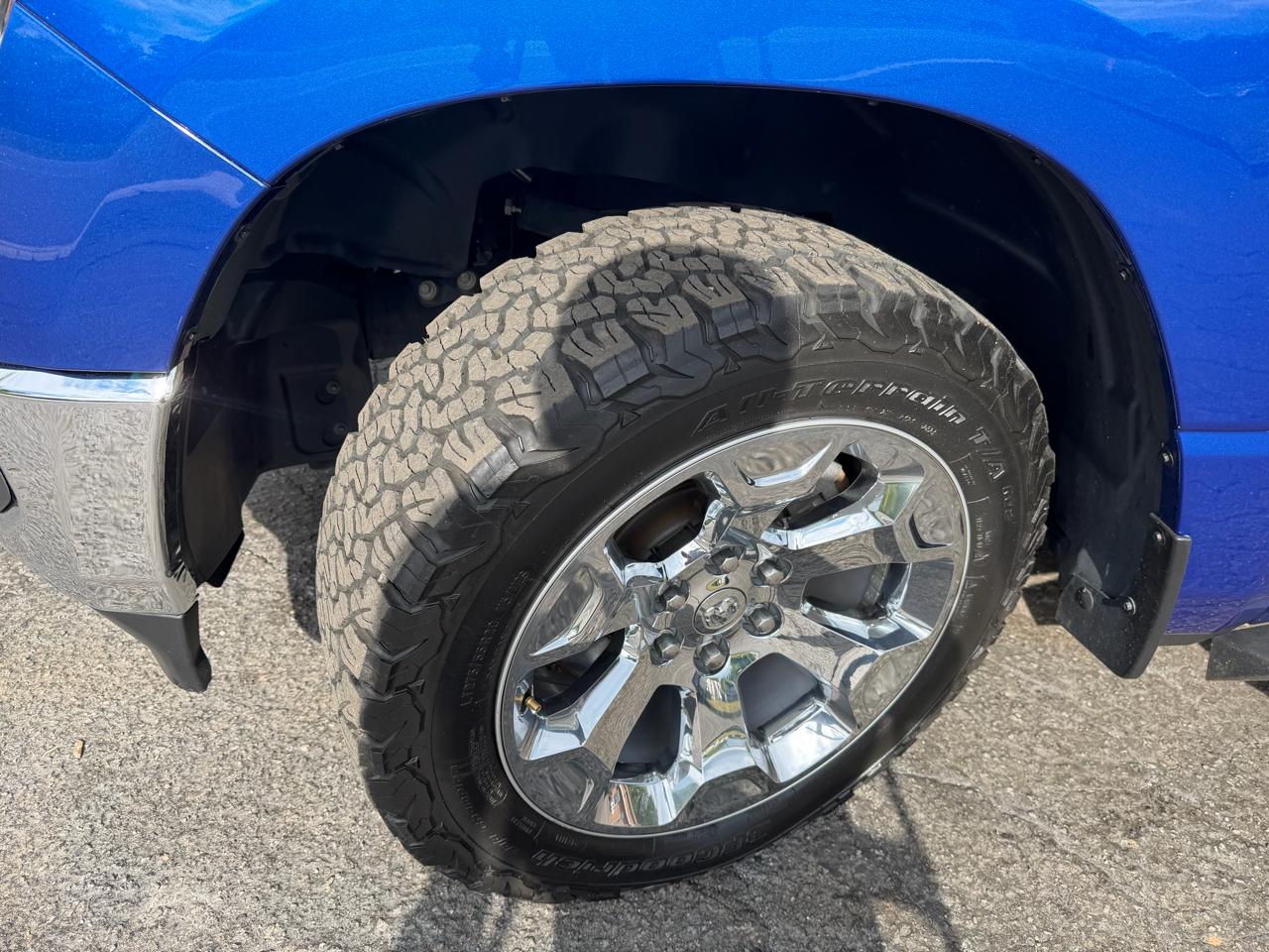 RAM 1500 Big Horn Crew Cab 4WD 2019