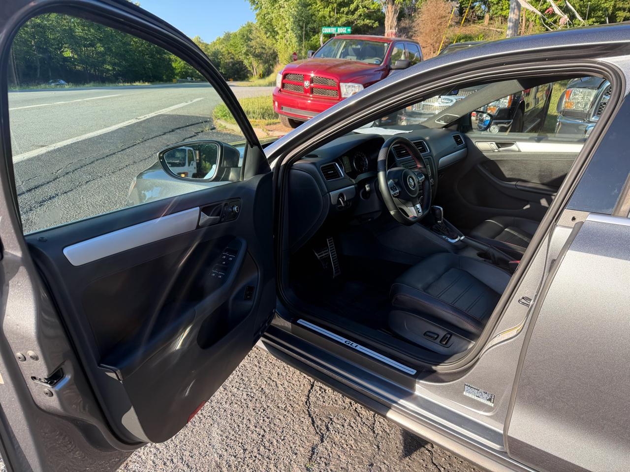 Volkswagen Jetta Sedan 4dr DSG GLI 2014