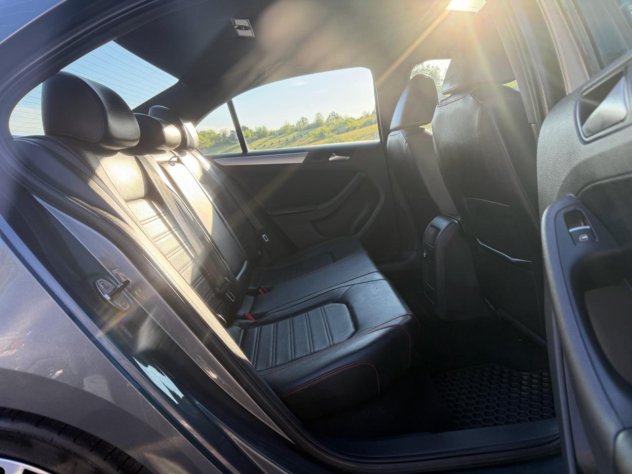 Volkswagen Jetta Sedan 4dr DSG GLI 2014
