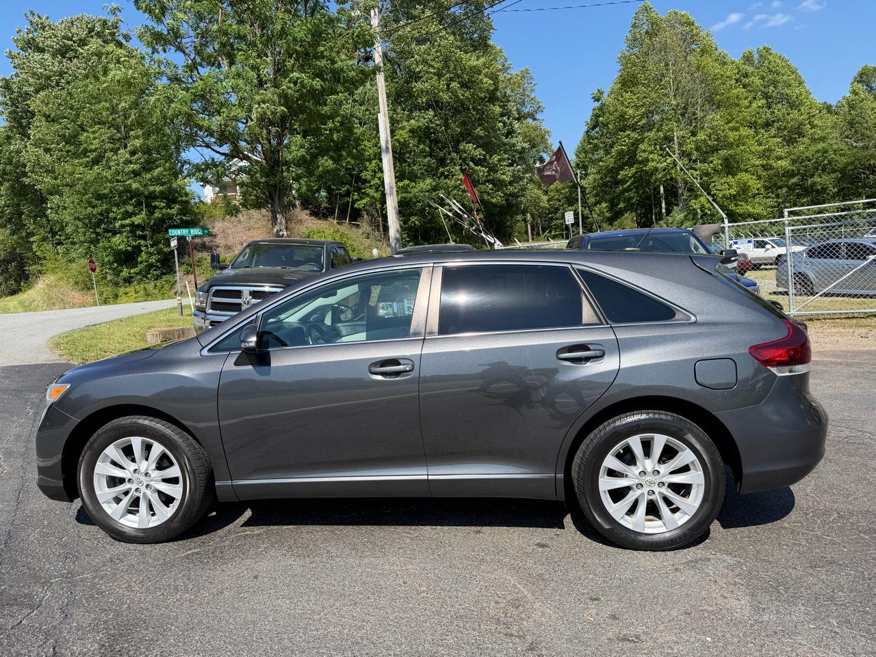 Toyota Venza 4D SUV AWD 4cyl 2013