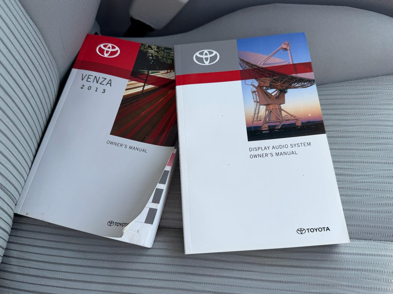 Toyota Venza 4D SUV AWD 4cyl 2013