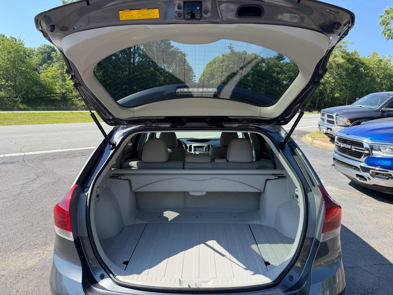 Toyota Venza 4D SUV AWD 4cyl 2013