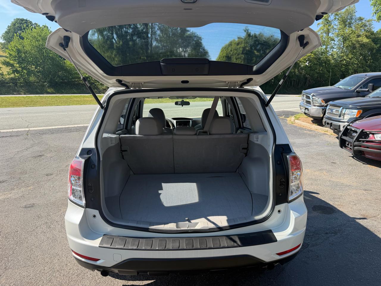 Subaru Forester 4dr Auto 2.5X w/Special Edition Pkg 2010