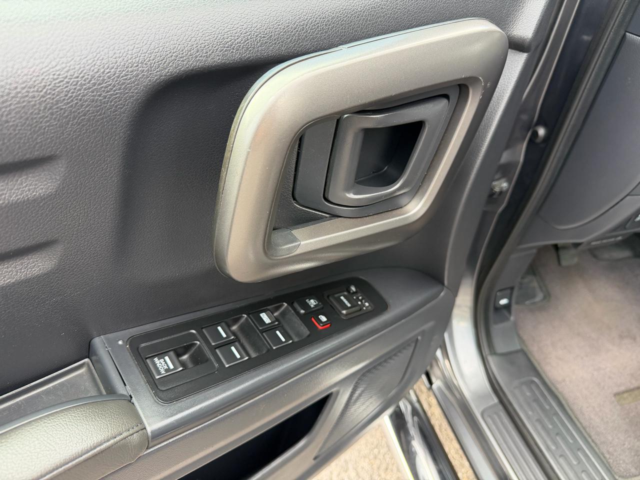 Honda Ridgeline 4WD Crew Cab RTL 2012