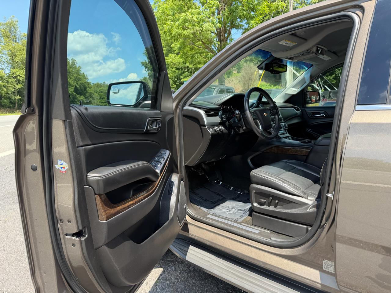 Chevrolet Tahoe 4WD 4dr LT 2015