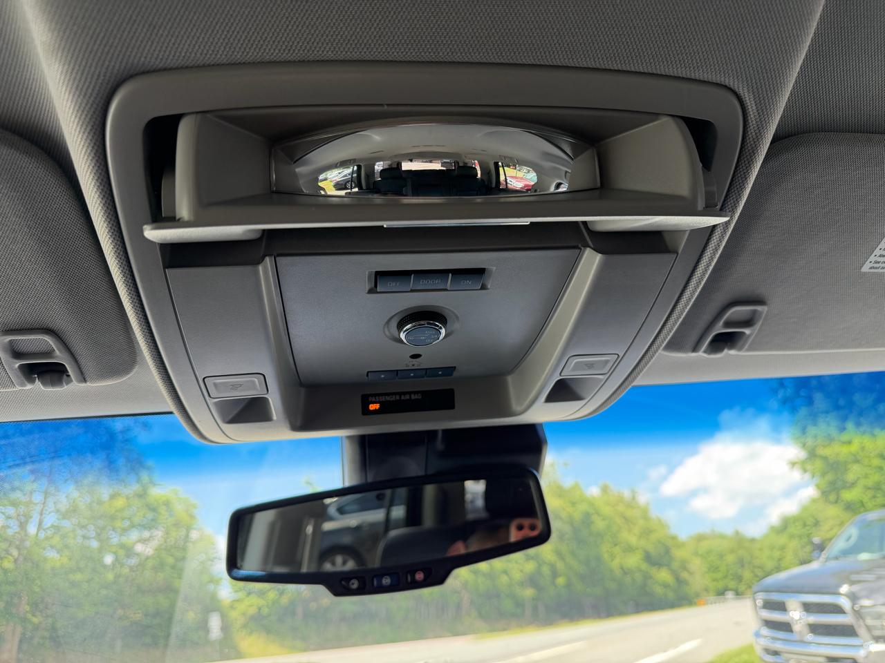 Chevrolet Tahoe 4WD 4dr LT 2015